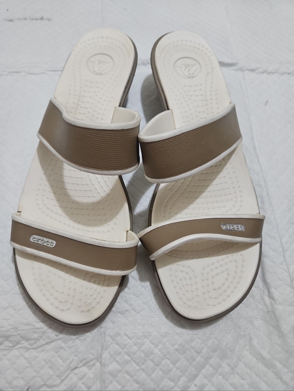CROCS Women’s Double-Strap Slide Sandal in Khaki and White Sz 11 W